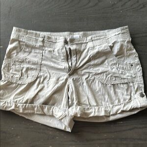 Magellan Outdoors White Cargo Shorts